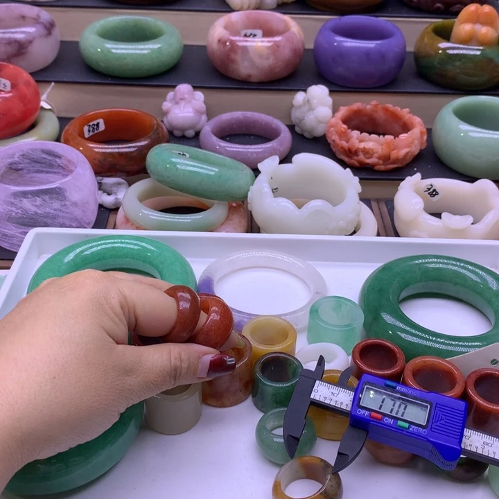 石英岩玉未镶嵌13468975444