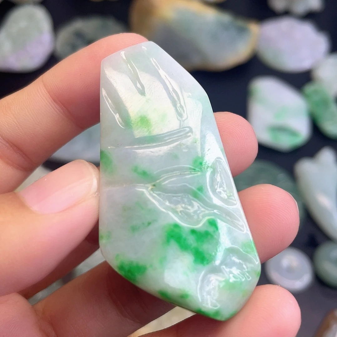 翡翠未镶嵌颈饰翡翠