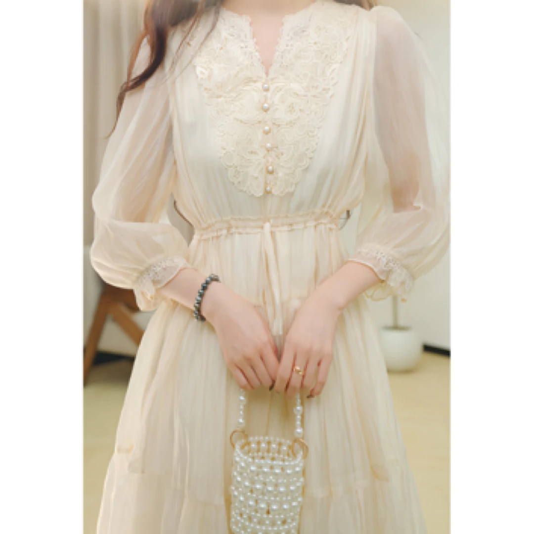 Goodland美地女装2025秋季新款蕾丝大摆遮肉连衣裙LC35305390