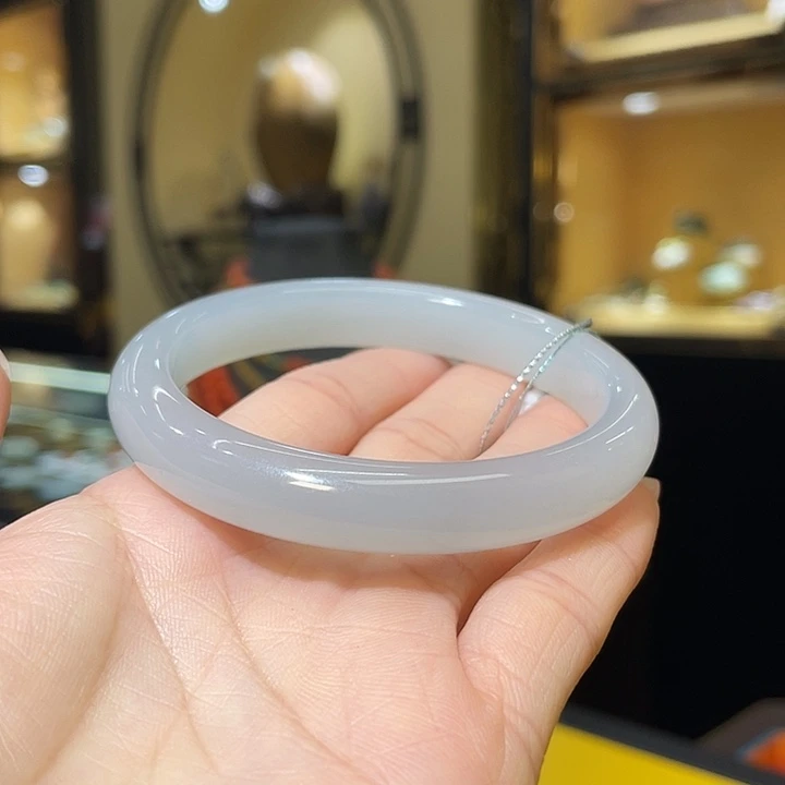 和田玉手镯未镶嵌58.5#45g