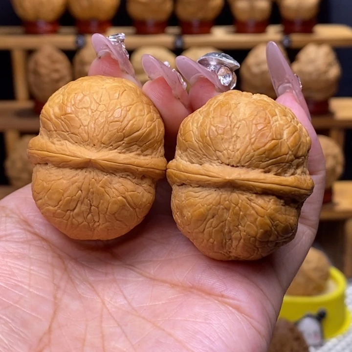 文玩核桃把件金蟒萌萌包49号40尺