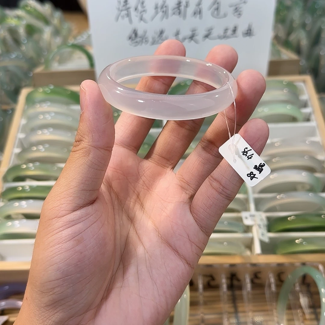 玛瑙/玉髓未镶嵌手镯圈口56.4