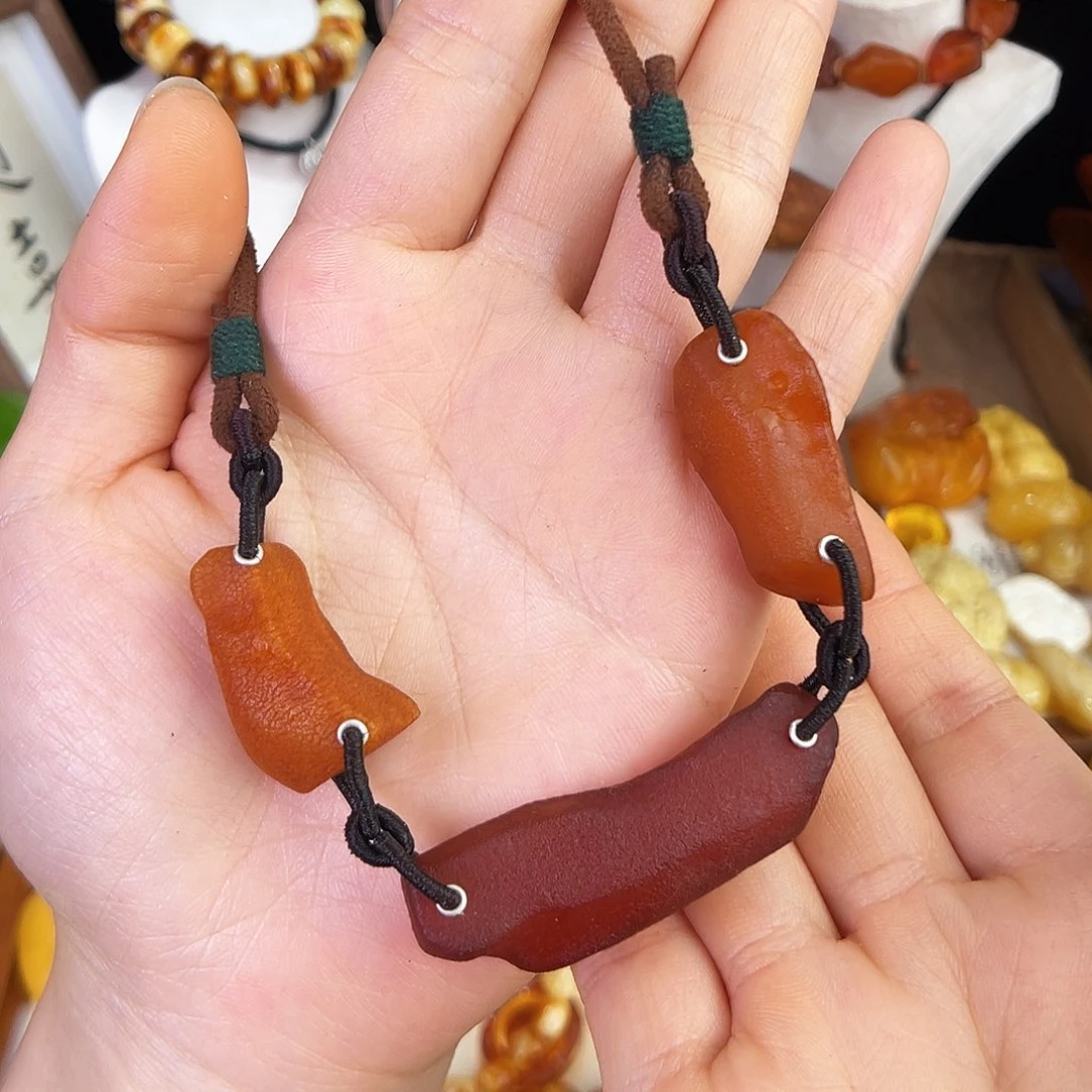 琥珀珠宝奇石未镶嵌，