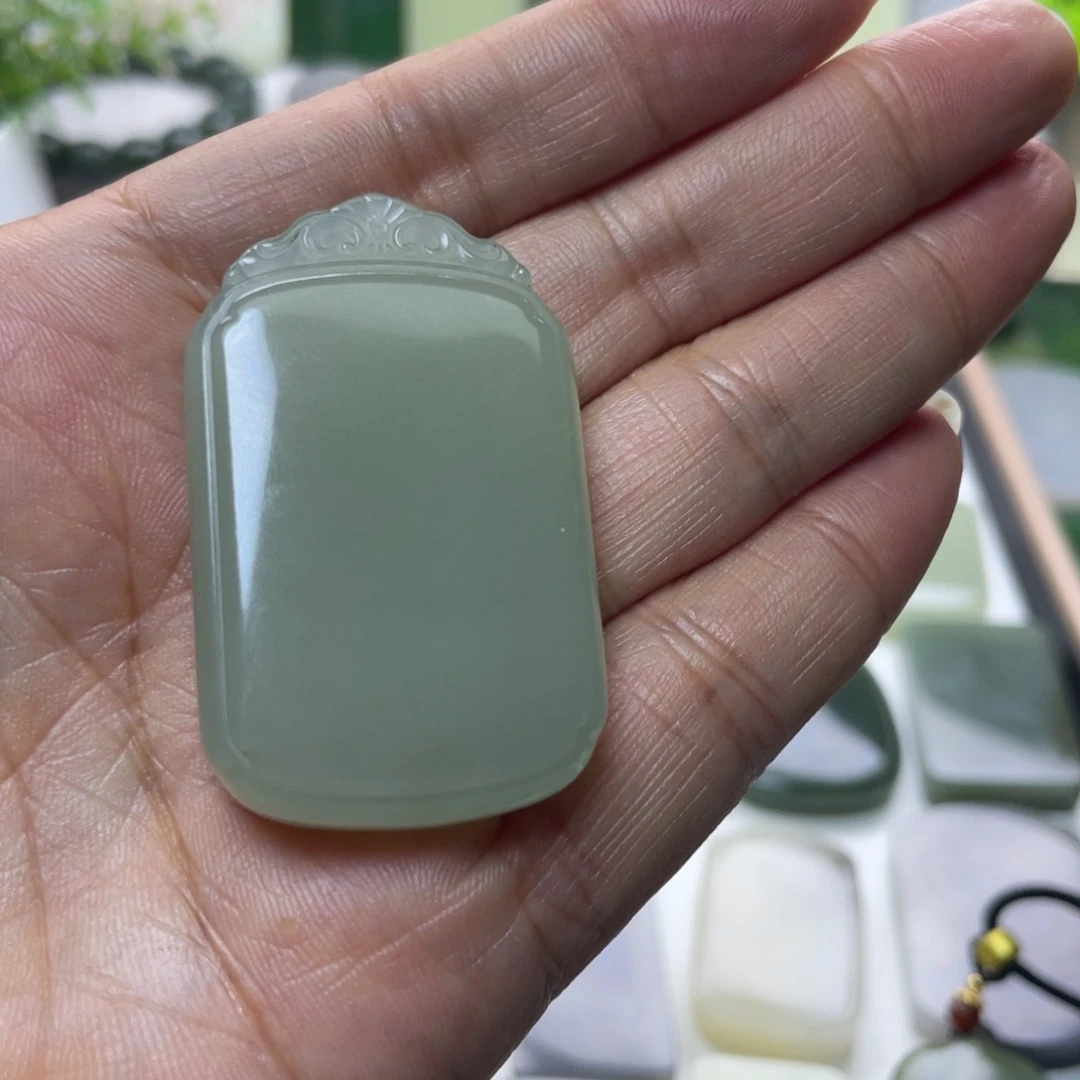 和田玉未镶嵌颈饰善*