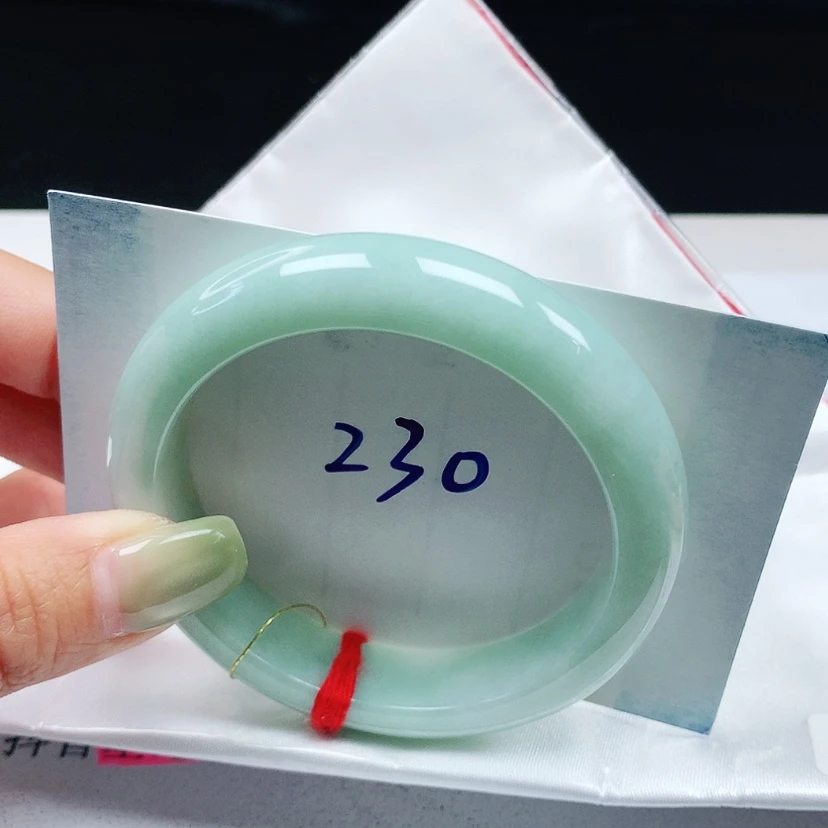 【闪购商品】翡翠未镶嵌手镯 正圈54+