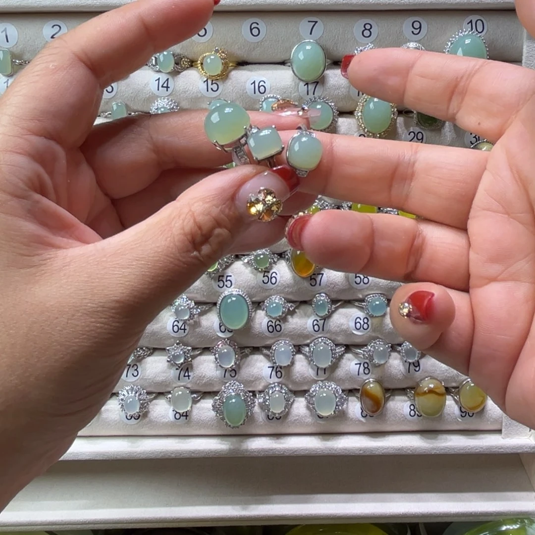 蛇纹石玉未镶嵌手镯z****l