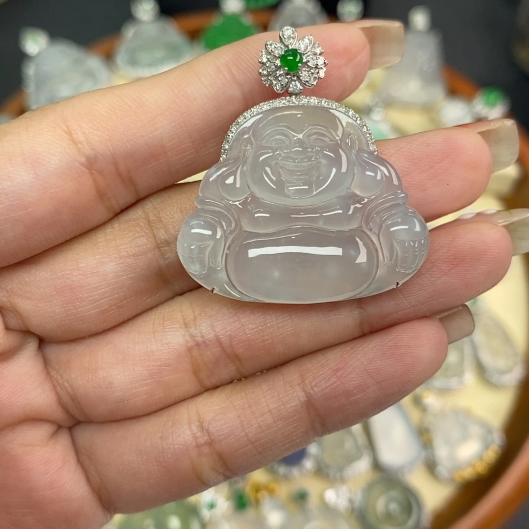 颈饰18K金镶嵌翡翠A货翡翠