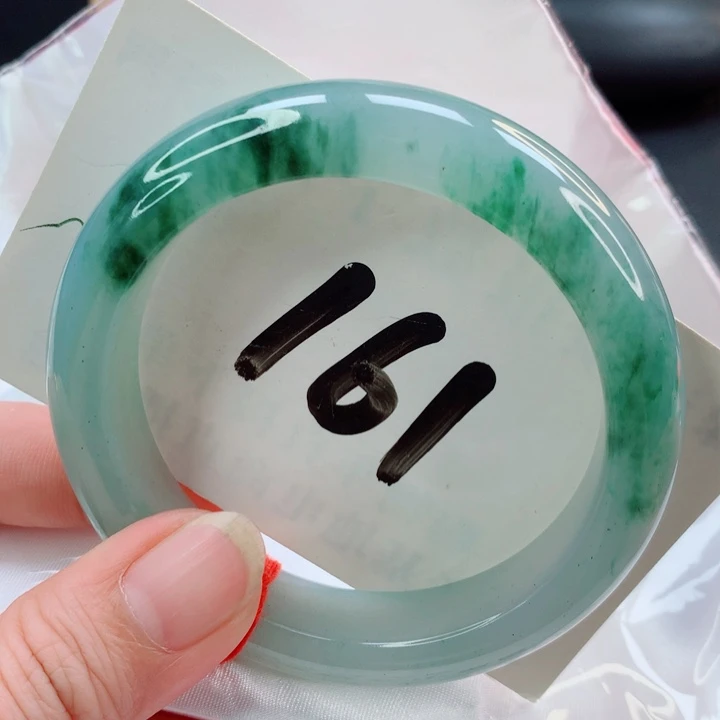 翡翠未镶嵌手镯正