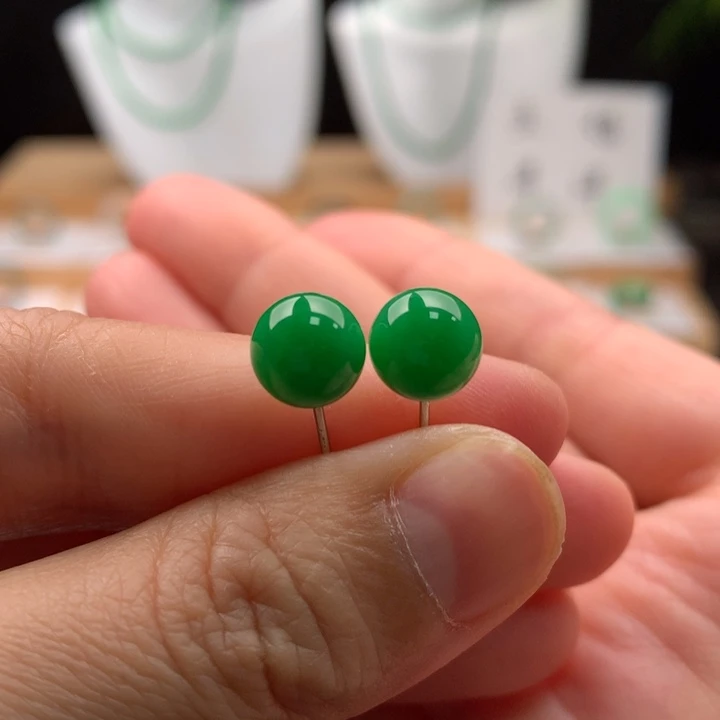 翡翠18K金镶嵌耳坠天然缅甸A货翡翠