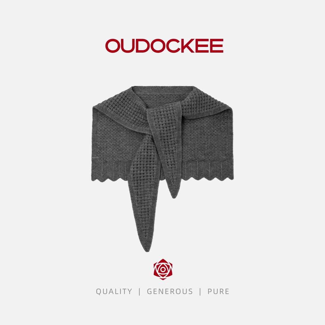 OUDOCKEE 鸥鸥【鸥鸥同款】时髦镂空设计感尖袖针织披肩 YACX704T