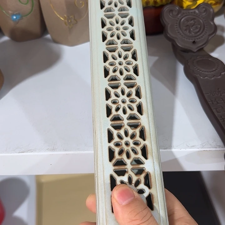 主人杯一个，瓷。。。品茗