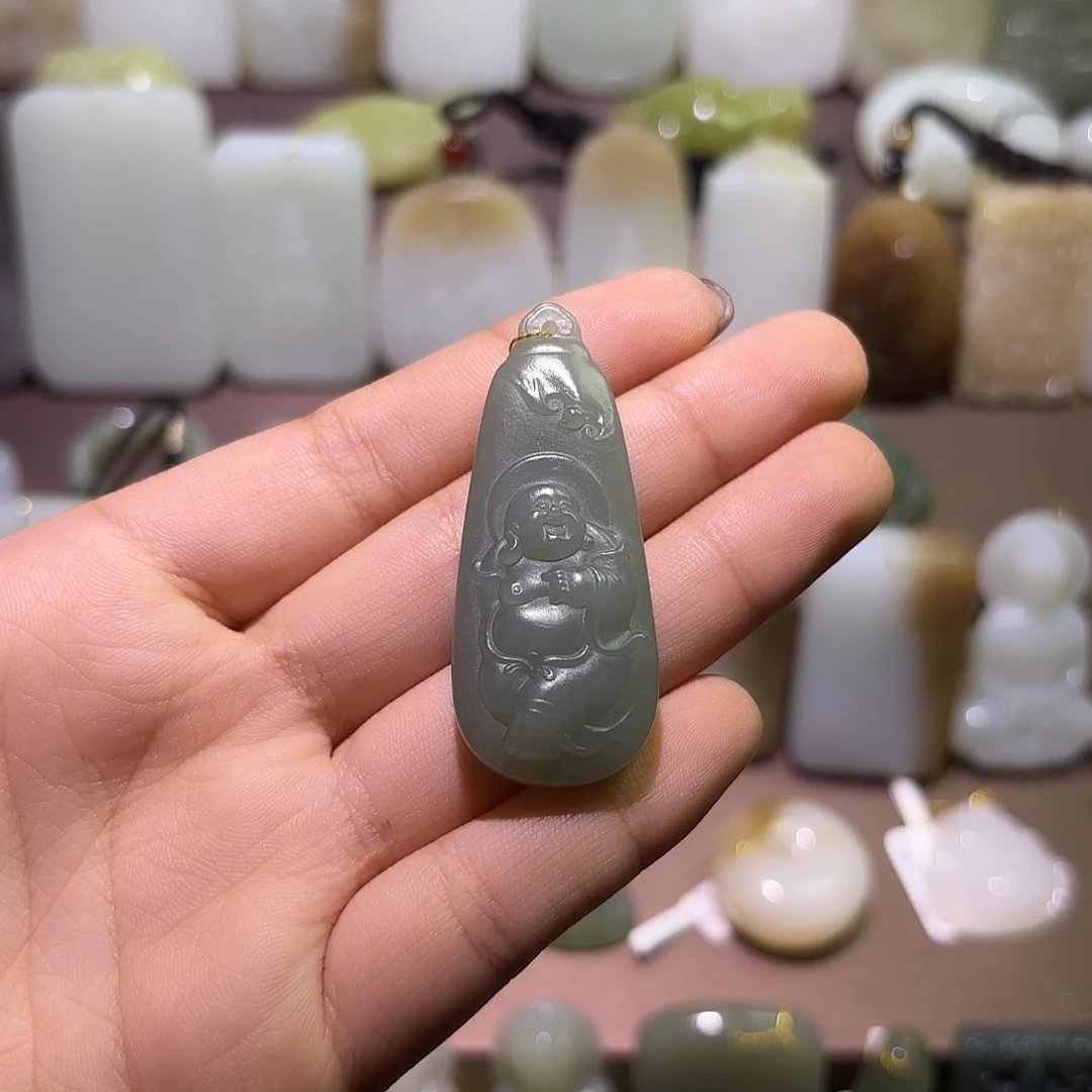 和田玉未镶嵌颈饰