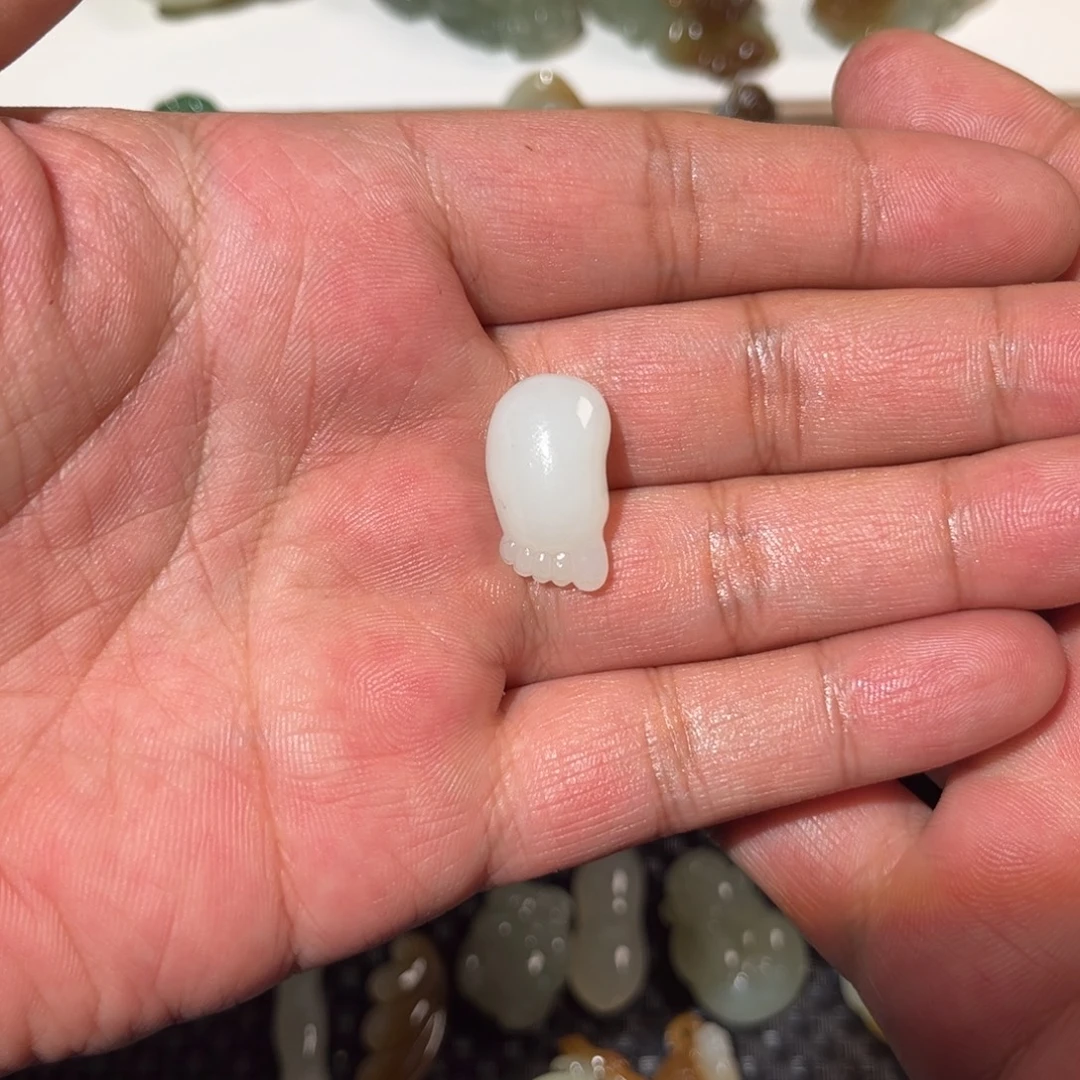 和田玉未镶嵌吊坠(不含链)