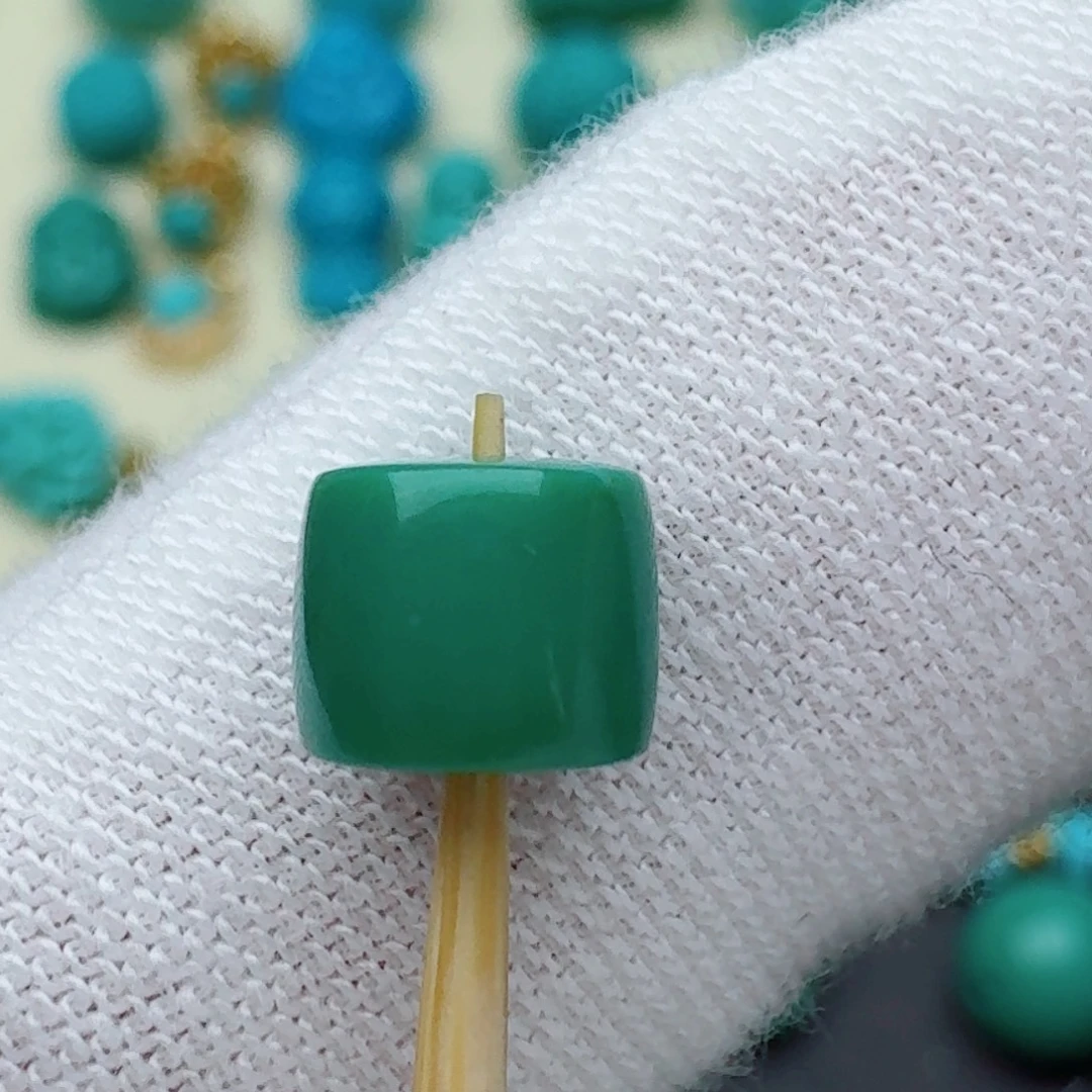 绿松石未镶嵌直切6.5