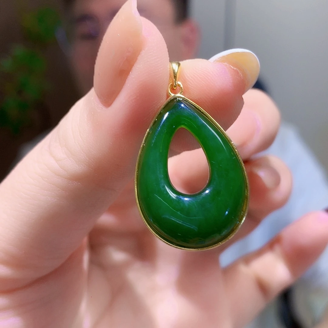 颈饰银S925镀金镶嵌和田玉（碧玉）