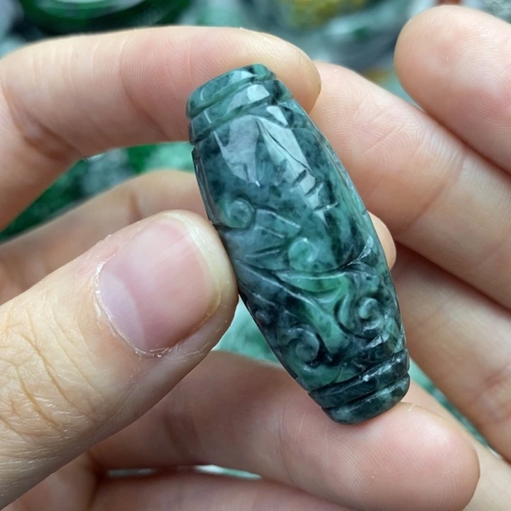 颈饰未镶嵌翡翠吊坠