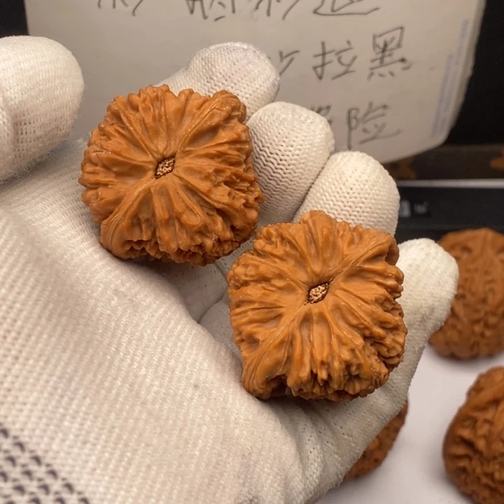 把件文玩核桃E****u福利南疆石