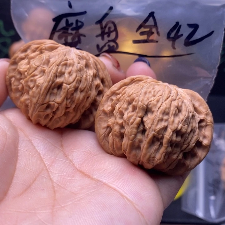 文玩核桃吊坠磨盘