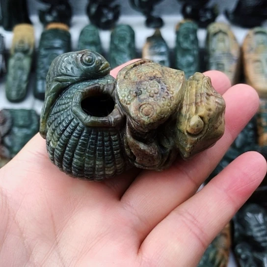 岫岩河磨玉（透闪石质玉）未镶嵌把件