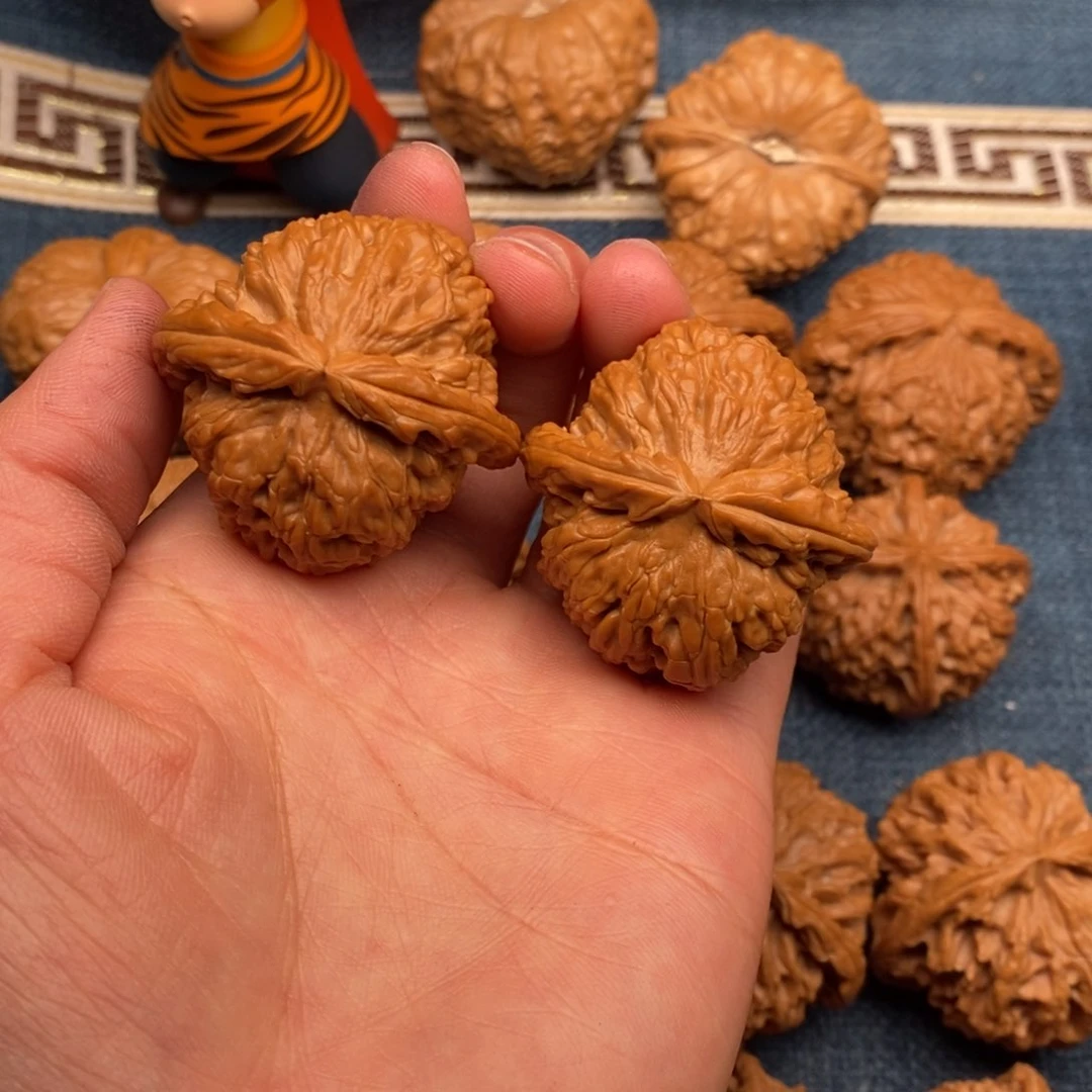 文玩核桃把件40全品球白