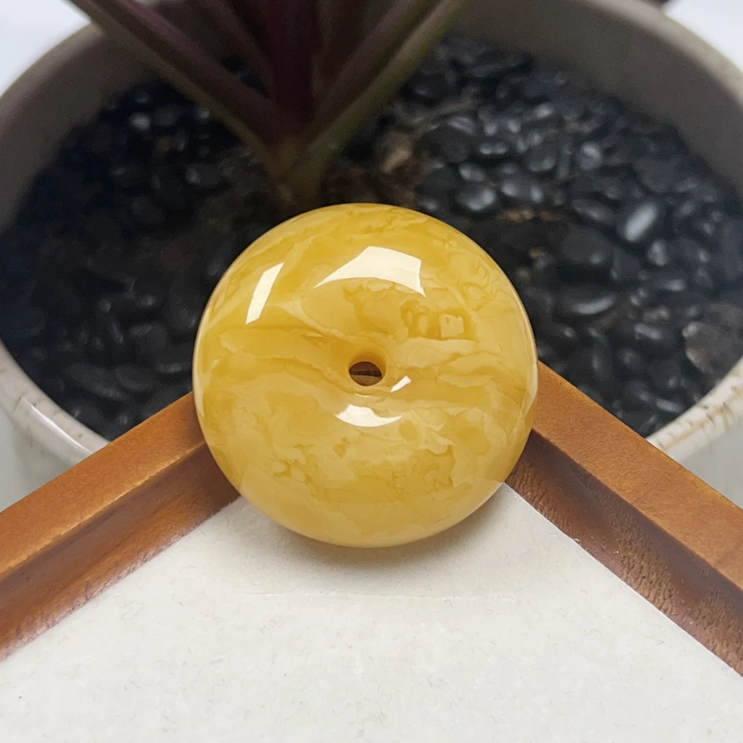 天然原矿无优化无烤色无补胶无煮蜜无辐照蜜蜡平安扣吊坠（1226）