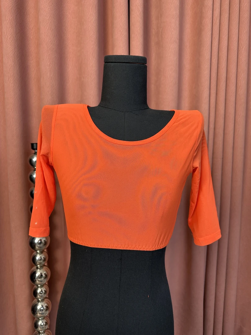 64中袖红色短款百搭常规套头打底衫女士长袖圆领蕾丝气质