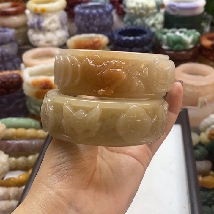 夢***影石英质玉未镶嵌手镯