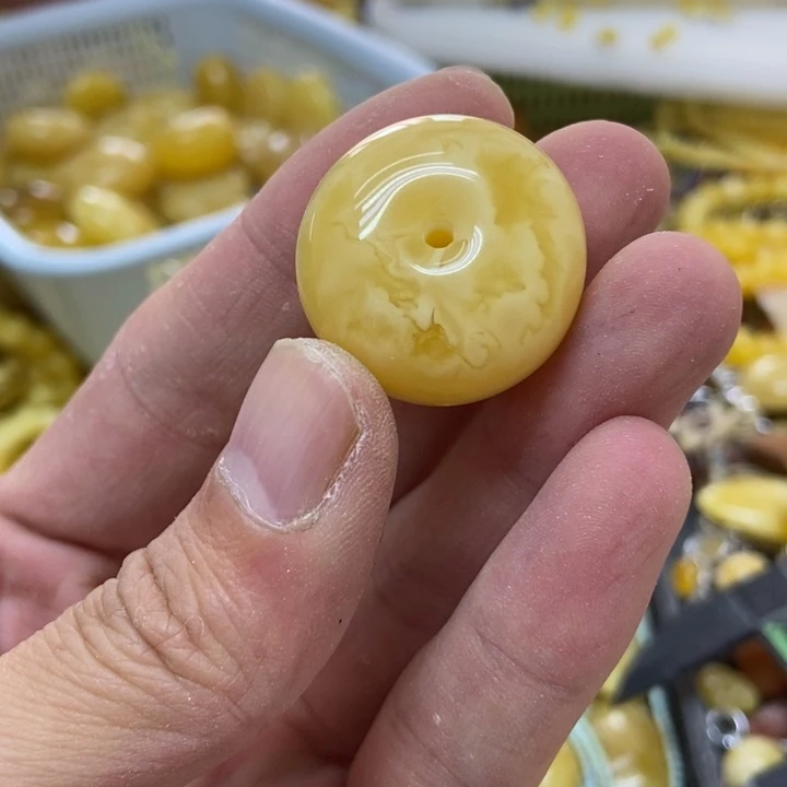 裸石蜜蜡未镶嵌吊坠