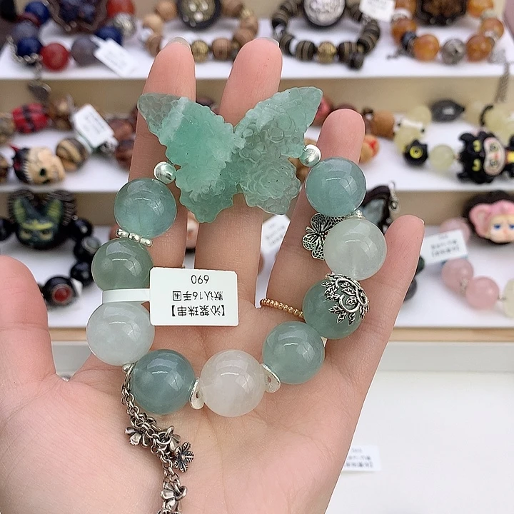 非金属绿色蝴蝶手串