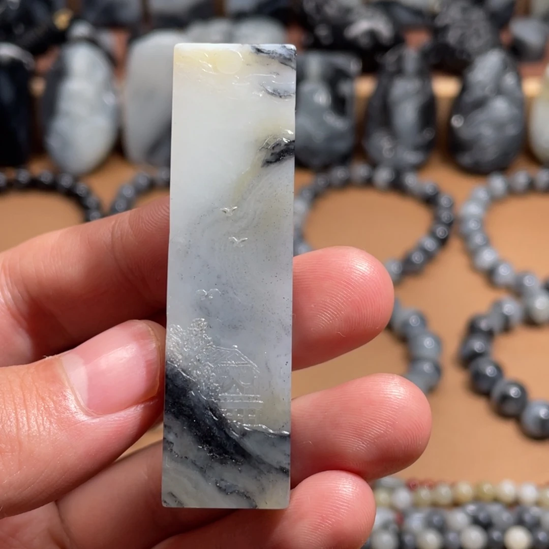 颈饰未镶嵌和田玉