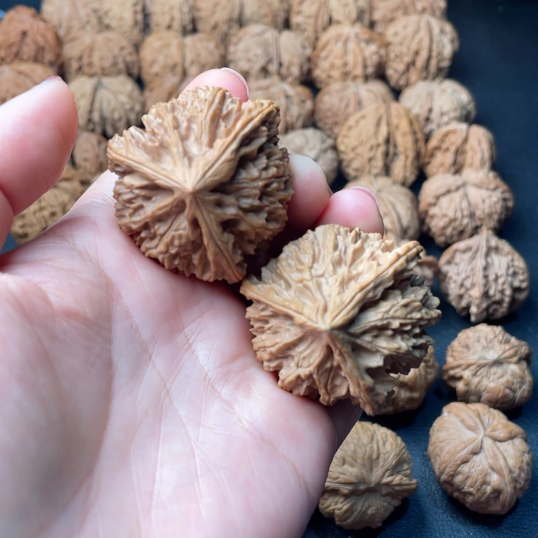 文玩核桃吊坠42灯笼三棱