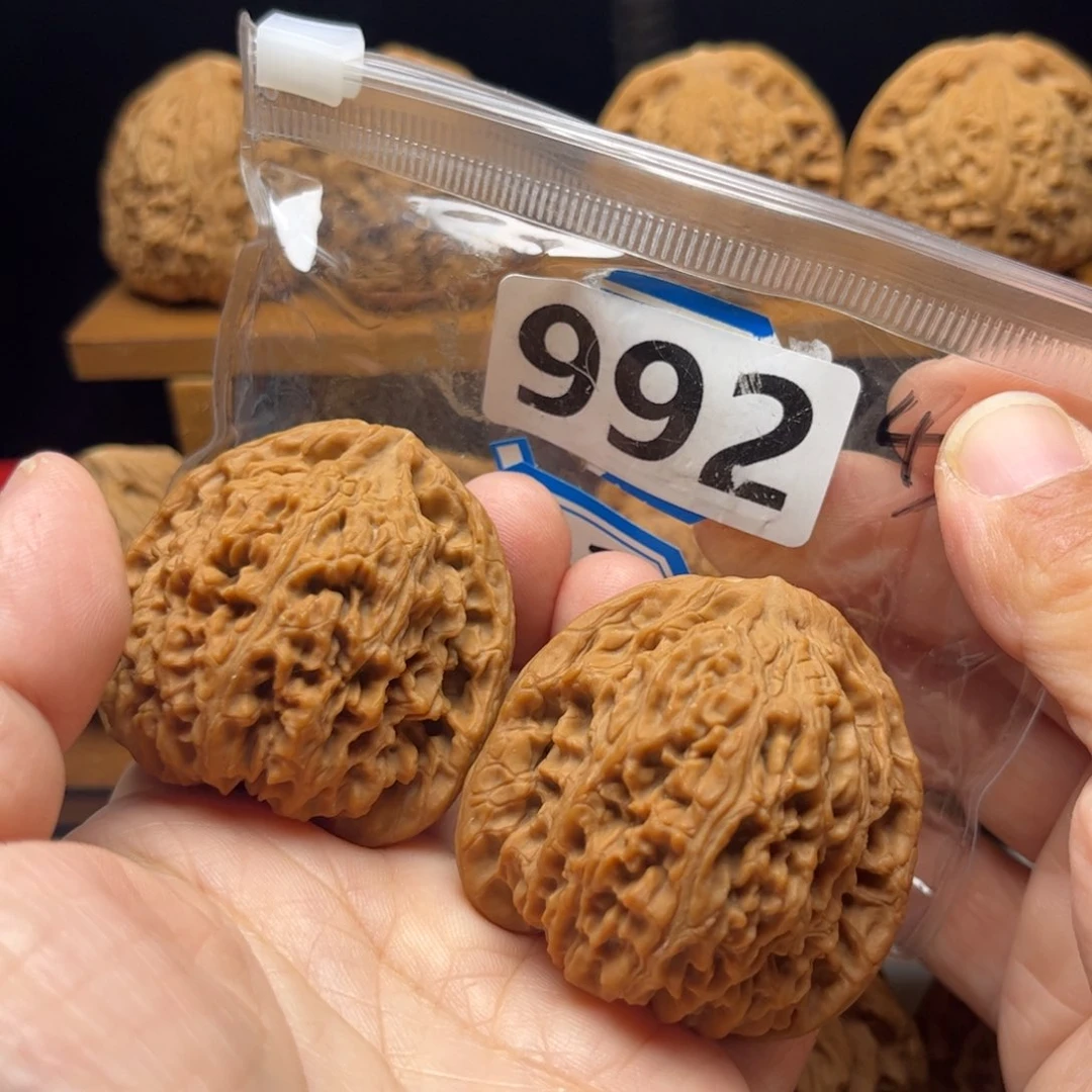 吊坠文玩核桃三角将44