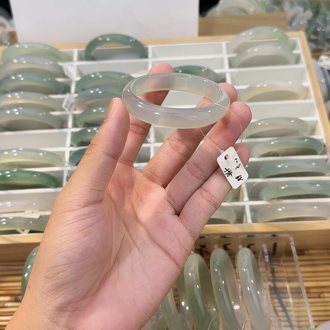 手镯玛瑙/玉髓未镶嵌圈口50.4
