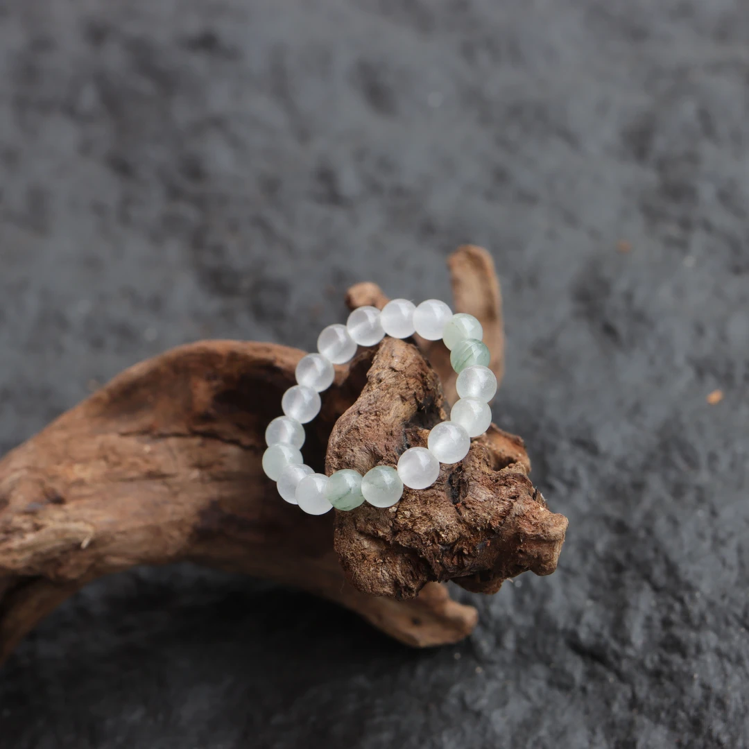 天然新疆天山翠玉透冰指环白飘花翠色玉石