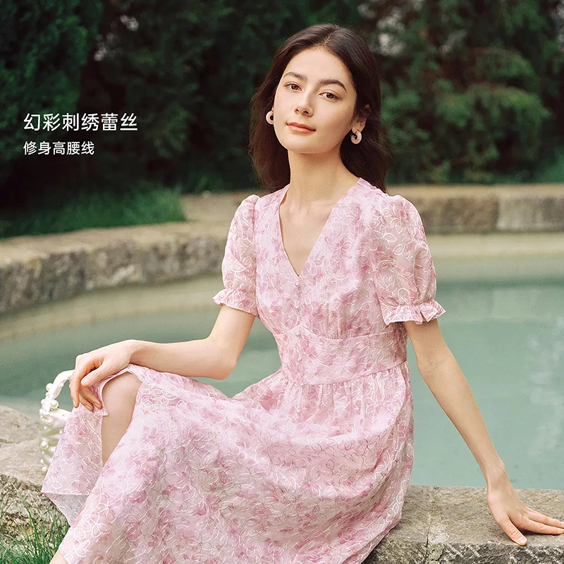 【漫享风吟】珂莱蒂尔印花夏季套头法式V领连衣裙甜美泡泡袖蕾丝裙