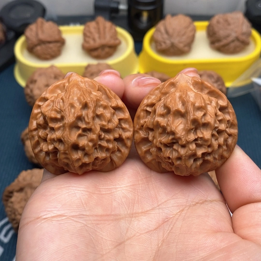 文玩核桃吊坠龙鳞40