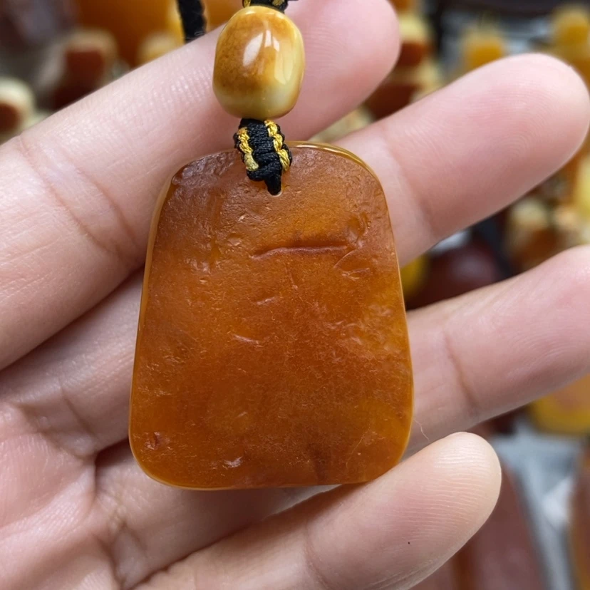 【闪购商品】琥珀颈饰未镶嵌