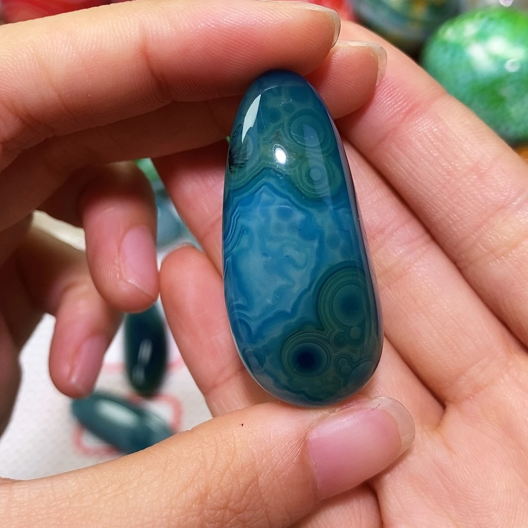 艳***梅玛瑙/玉髓未镶嵌珠宝奇石