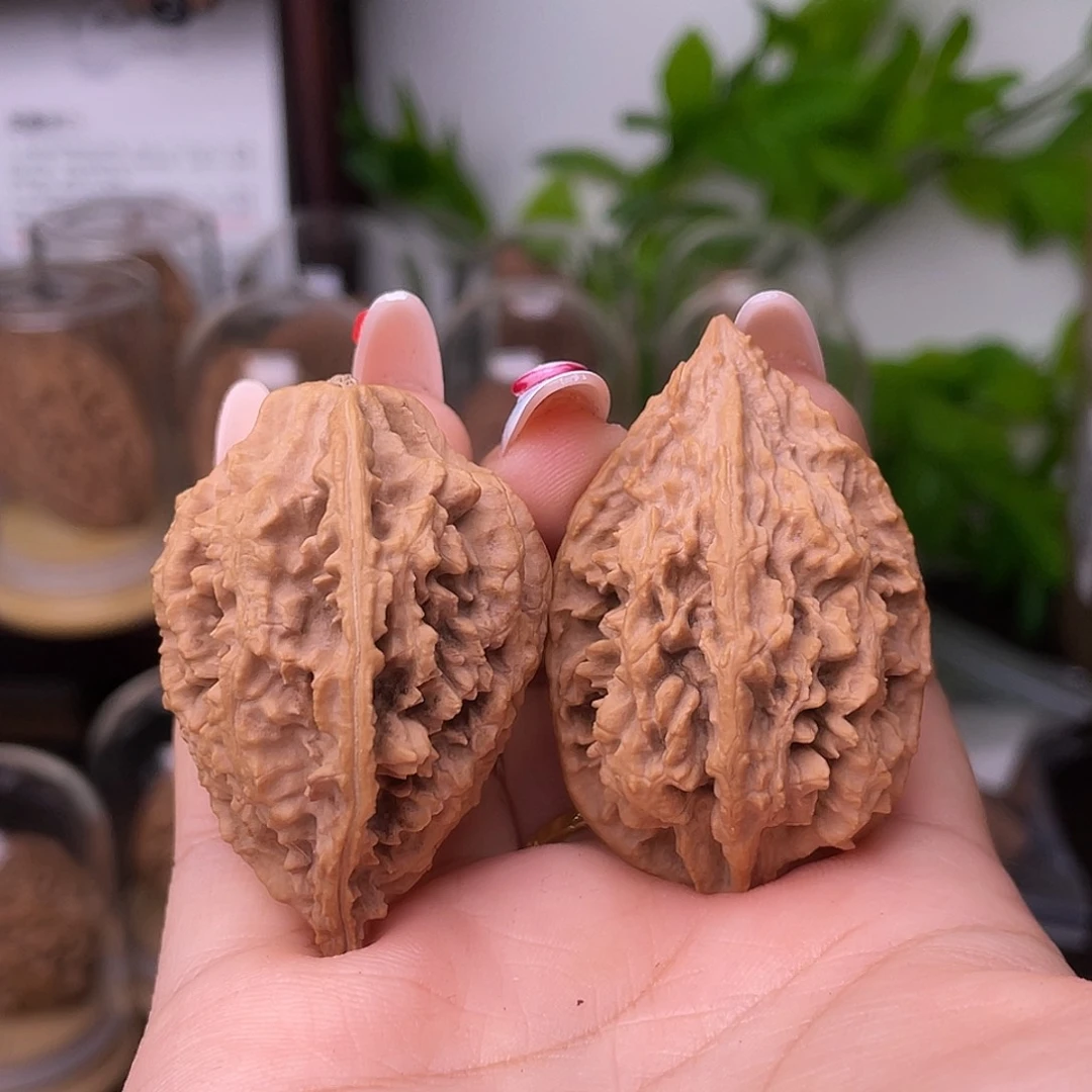 文玩核桃吊坠梅花锤