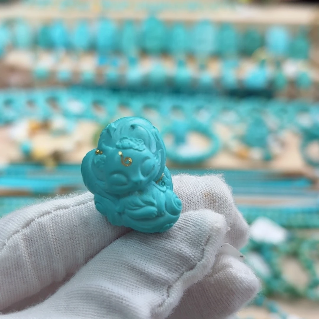 绿松石未镶嵌珠宝奇石