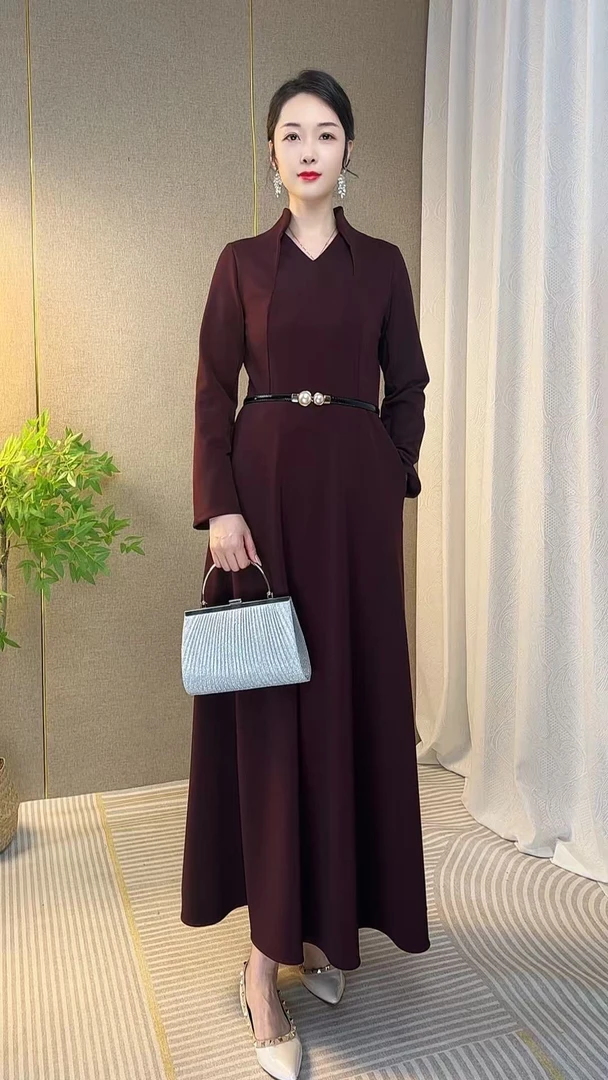 纯色秋季长裙常规长袖立领连衣裙女装显瘦时尚设计师