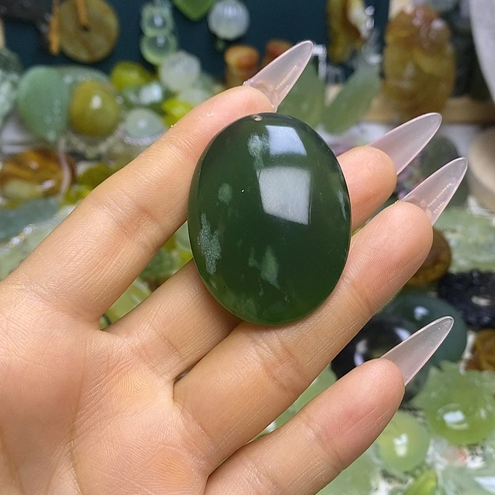 蛇纹石玉未镶嵌颈饰小*