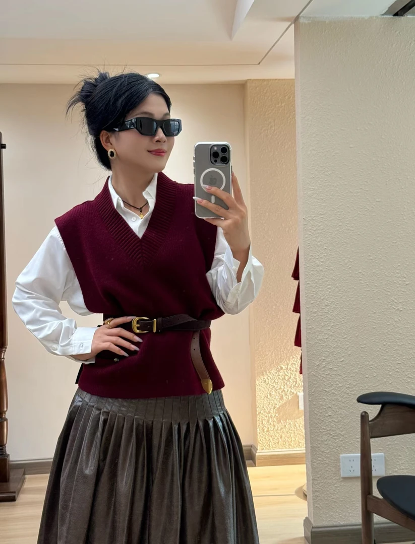 6649冬新款气质设计感小众极简风拼接百搭针织马甲He