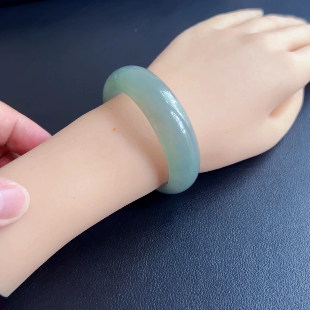 翡翠手镯未镶嵌圈口52/53