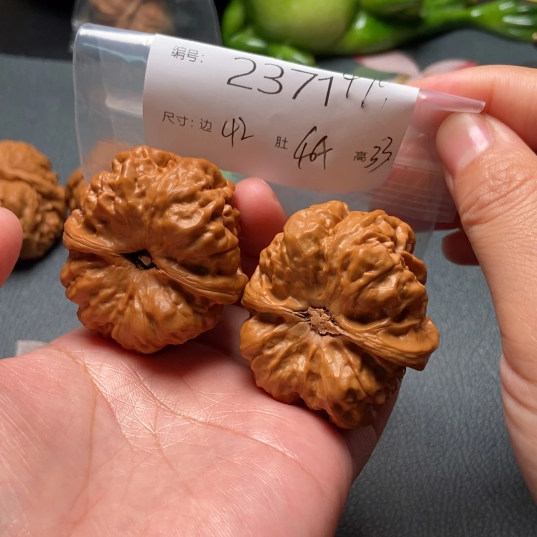 文玩核桃吊坠蛤蟆