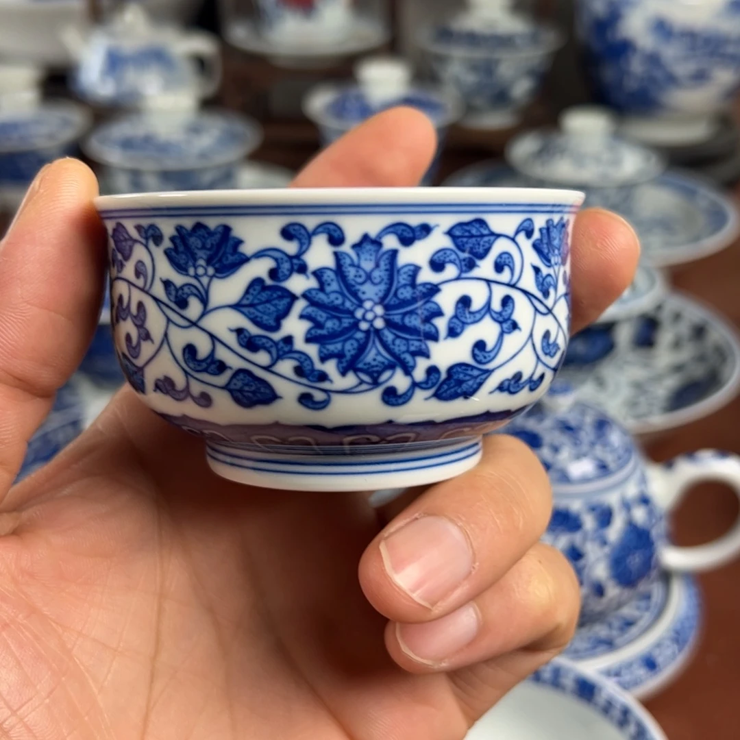 蓝***@陶瓷茶具缠枝莲炉式杯