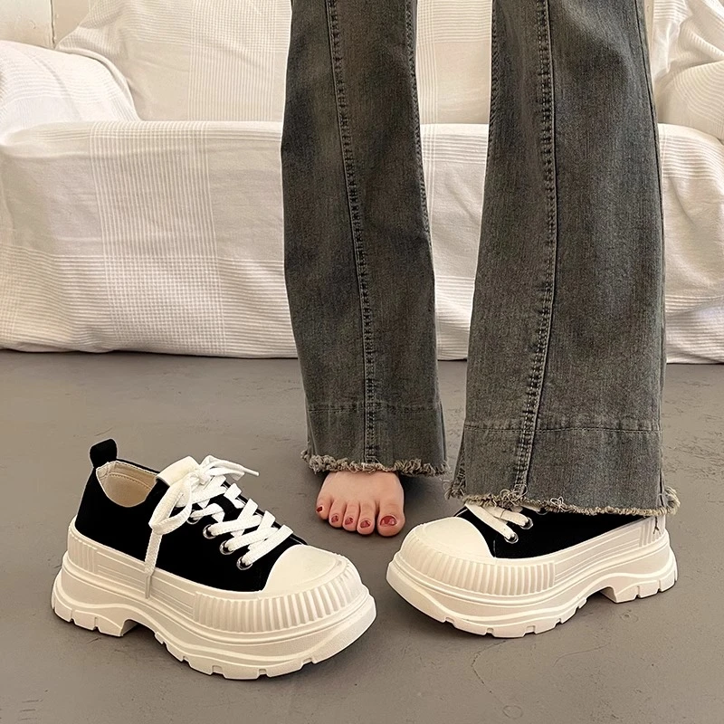 超火厚底增高帆布鞋女百搭小白鞋2025新款秋季爆款小众休闲运动鞋