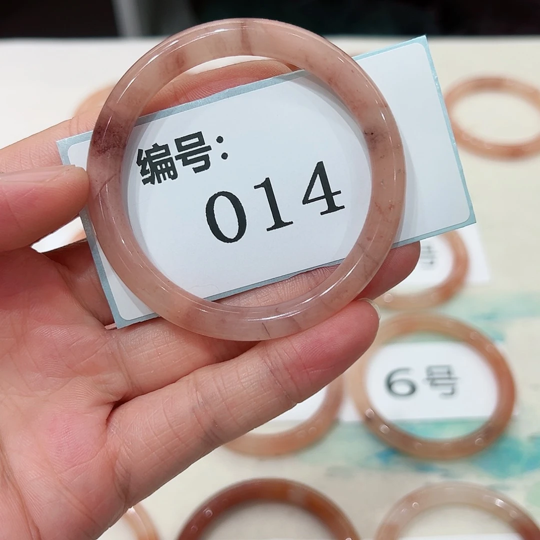 石英质玉手镯未镶嵌圈口53