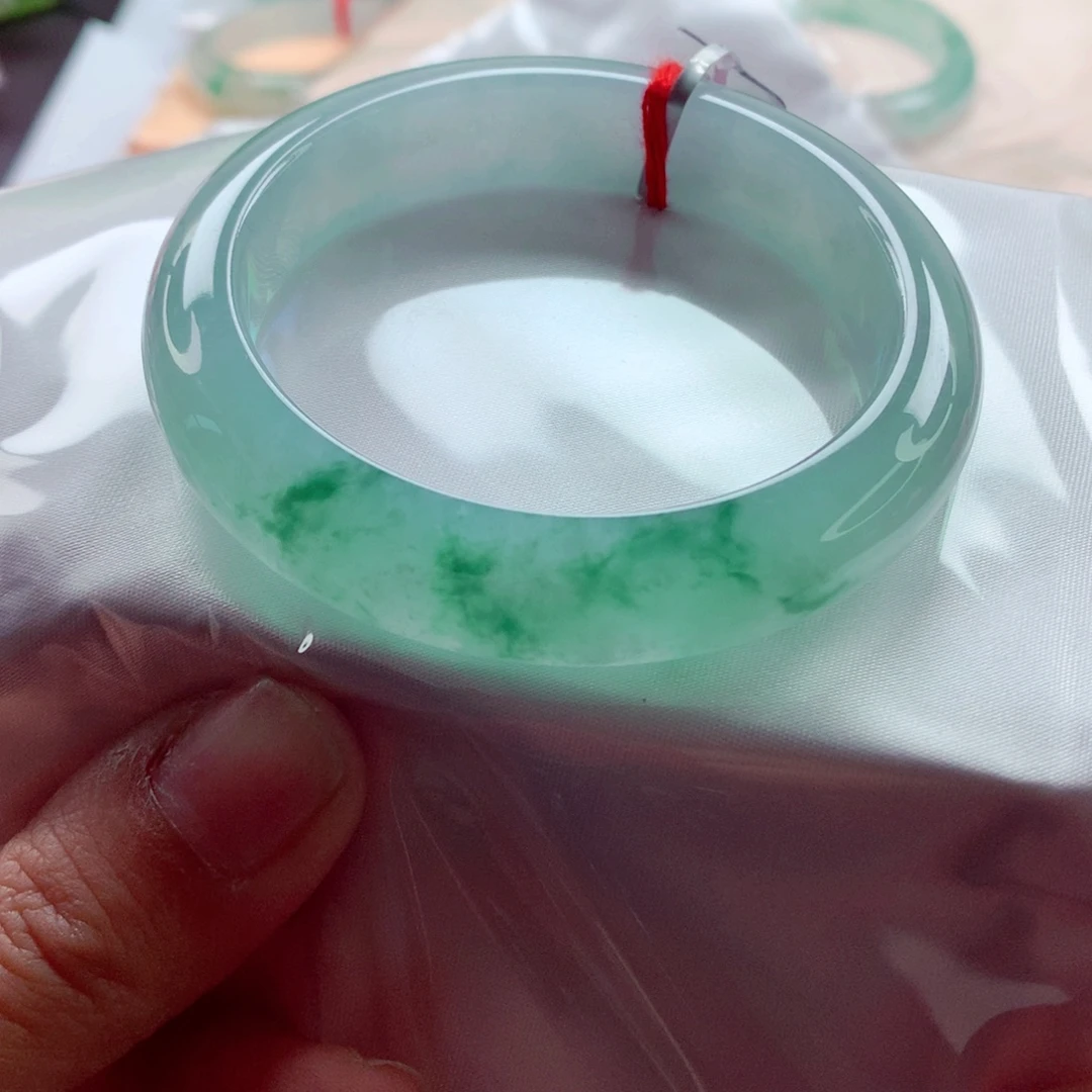 双***鱼翡翠未镶嵌手镯师妹55.4小万战斗机冰飘花