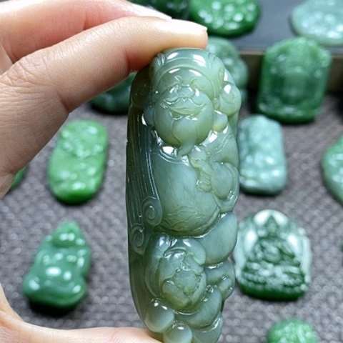 【闪购商品】颈饰未镶嵌和田玉